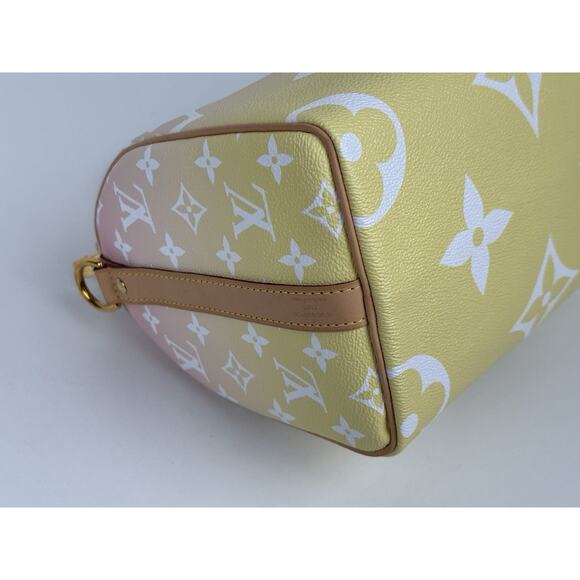 Louis Vuitton Monogram Giant By The Pool Speedy Bandouliere 25 Light Pink C-6 - Picture 11 of 16